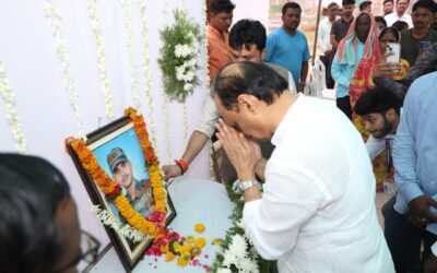 Ncp Ajit pawar; शहीद सचिन वनंजे यांच्या कुटुंबियांची उपमुख्यमंत्री अजित पवार यांनी घेतली सांत्वनपर भेट Ajit Pawar